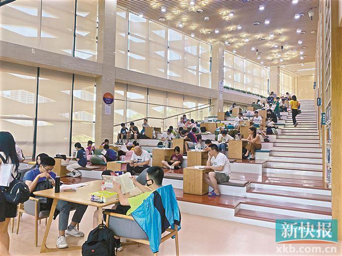 智慧图书馆效果图_智慧图书馆设计方案_效果图书房